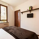 Flat Accogliente Comodo con Ascensore e Parcheggio