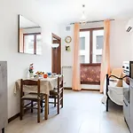 Flat Accogliente Comodo con Ascensore e Parcheggio